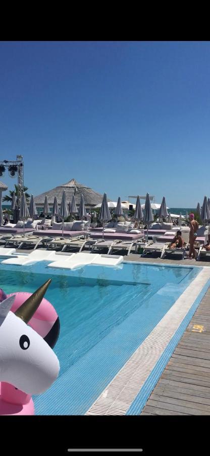 Mamaia Beach Luxury Apartment Экстерьер фото